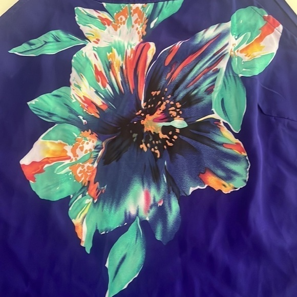 ROSE & Thyme Halter Sleeveless Blouse Size Medium - Picture 3 of 5